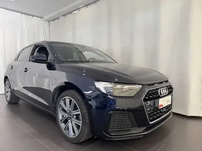 Usata Audi A1 Sportback Advanced Plus 110 CV (80 kW) 2021 Blu firmamento metallizzato Utilitaria