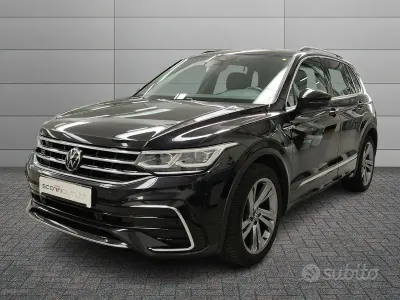 Usata VW Tiguan R-line 150 CV (110 kW) 2022 Nero SUV