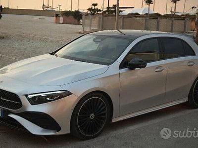 Begagnad Mercedes A200 AMG Line Premium 150 HK (110 kW) 2023 Grå Sedan