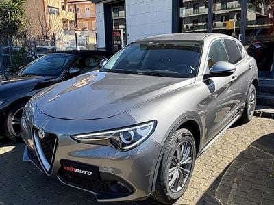 Usata Alfa Romeo Stelvio Business 210 CV (154 kW) 2017 Grigio SUV