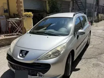 Usata Peugeot 207 Sport 90 CV (66 kW) 2008 Grigio Berlina
