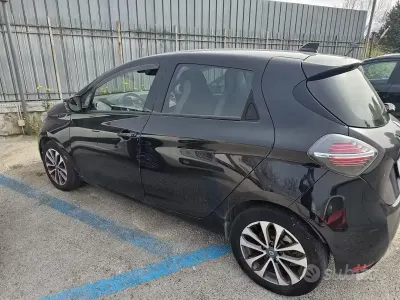 Usata Renault Zoe 50 kW (69 CV) 2021 Blu Utilitaria