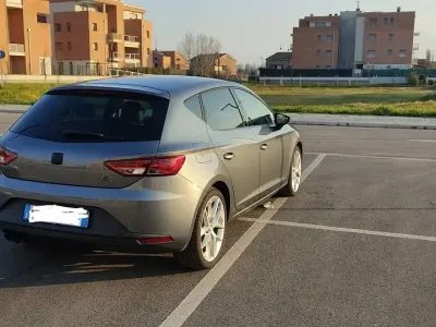 Usata Seat Leon FR 150 CV (110 kW) 2015 Berlina