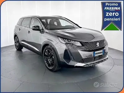 Usata Peugeot 5008 Allure 131 CV (96 kW) 2024 Grigio SUV
