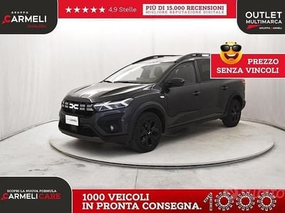 Usata Dacia Jogger Essentiel 101 CV (74 kW) 2023 Grigio Monovolume