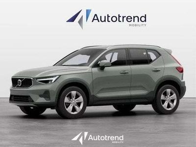 Nuova Volvo XC40 Core 163 CV (119 kW) 2025 Verde SUV
