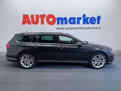 Usata VW Passat Executive 200 CV (147 kW) 2022 Grigio Station wagon