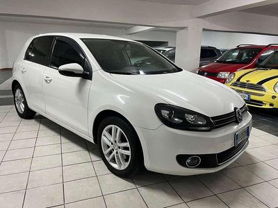 Usata VW Golf VI Comfortline 105 CV (77 kW) 2010 Bianco Utilitaria