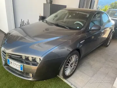Usata Alfa Romeo 159 150 CV (110 kW) 2008 Grigio Berlina