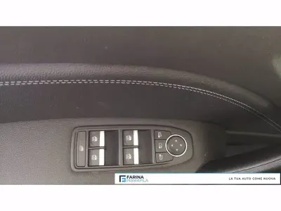 Usata Renault Captur Techno 90 CV (66 kW) 2024 Blu iron / tetto nero SUV