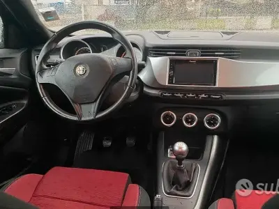 Usata Alfa Romeo Giulietta Veloce 109 CV (80 kW) 2013 Nero Berlina