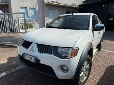 Usata Mitsubishi L200 Intense 136 CV (100 kW) 2007 Bianco Pick-up