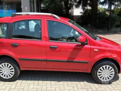 Usata Fiat Panda Dynamic 60 CV (44 kW) 2010 Rosso Utilitaria