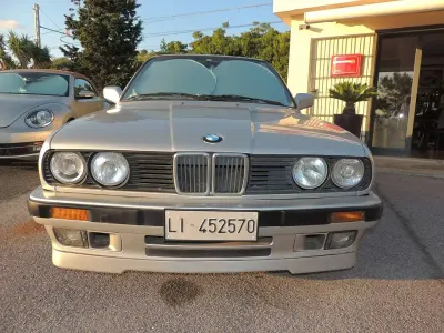 Usata BMW 318 136 CV (100 kW) 1990 Argento metallizzato Berlina
