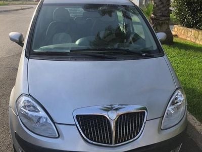 Usata Lancia Musa 120 CV (88 kW) 2017 Grigio Monovolume