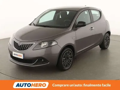 Usata Lancia Ypsilon Gold 69 CV (50 kW) 2021 Grigio Utilitaria