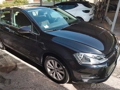 Używany VW Golf VII 110 KM (80 kW) 2017 Czarny Sedan/Limuzyna