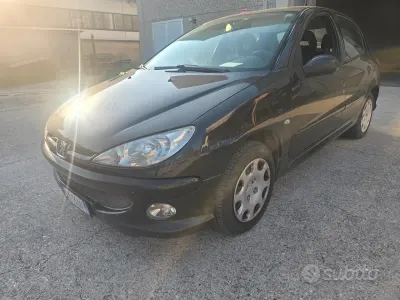 Usata Peugeot 206 109 CV (80 kW) 2006 Nero Berlina