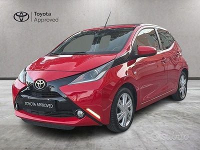 Usata Toyota Aygo X-wave 69 CV (50 kW) 2016 Rosso Utilitaria