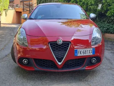 Usata Alfa Romeo Giulietta Super 120 CV (88 kW) 2017 Rosso Utilitaria