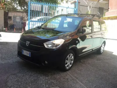 Usata Dacia Lodgy Prestige 102 CV (75 kW) 2017 Nero Monovolume