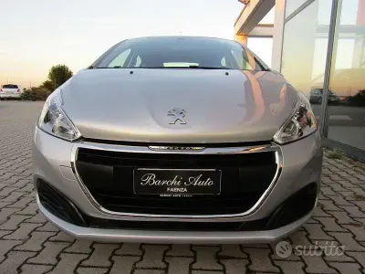 Usata Peugeot 208 Allure 75 CV (55 kW) 2016 Grigio Utilitaria