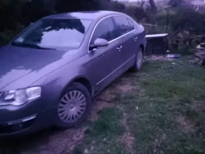Begagnad VW Passat 105 HK (77 kW) 2007 Grå Sedan