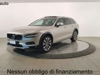 Usata Volvo V90 CC Ultimate 197 CV (144 kW) 2022 Bright dusk metallizzato Station wagon