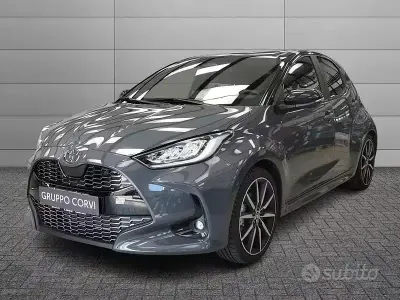 Nuova Toyota Yaris Hybrid Sport 131 CV (96 kW) 2025 Grigio Berlina