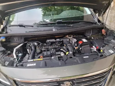 Usata Peugeot 5008 120 CV (88 kW) 2018 Grigio SUV