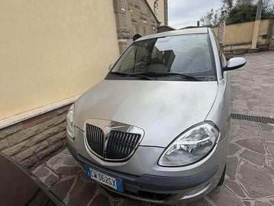 Begagnad Lancia Ypsilon 69 HK (50 kW) 2005 Halvkombi