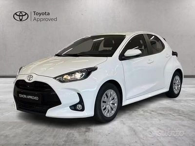 Usata Toyota Yaris Active 72 CV (52 kW) 2023 Bianco Utilitaria
