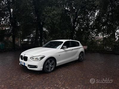 Usata BMW 118 Sport Line 150 CV (110 kW) 2015 Bianco Utilitaria