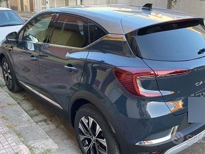 Usata Renault Captur 143 CV (105 kW) 2023 Blu SUV
