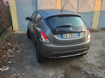 usata Lancia Ypsilon 1.2 69 CV tenuta sempre in garage,unico proprietario, non fumatore