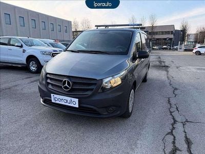 Usata Mercedes Vito 190 CV (139 kW) 2021 Grigio Furgone