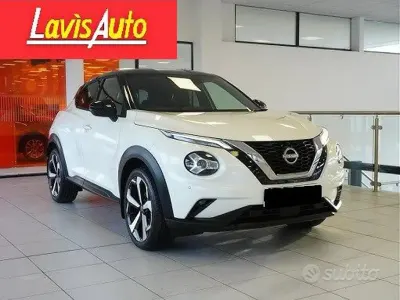 Usata Nissan Juke N-Connecta 114 CV (83 kW) 2022 Beige tetto nero SUV