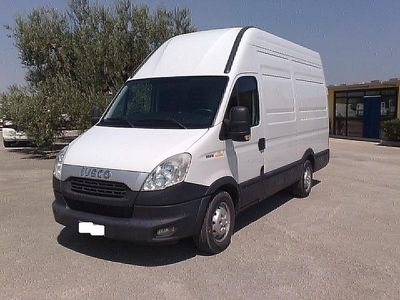 Usata Iveco Daily 145 CV (106 kW) 2014 Bianco