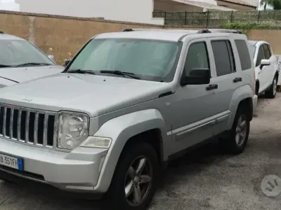 Usata Jeep Cherokee 177 CV (130 kW) 2008 SUV