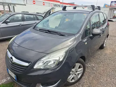 Usata Opel Meriva 120 CV (88 kW) 2015 Monovolume