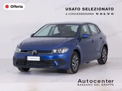 Usata VW Polo Life 95 CV (69 kW) 2024 Blu Berlina