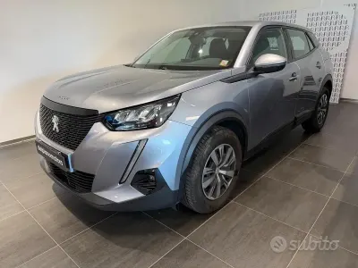 Usata Peugeot 2008 Active 101 CV (74 kW) 2021 Grigio SUV