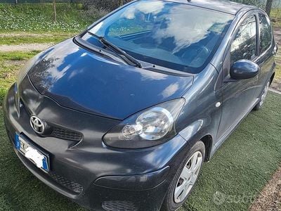 Usata Toyota Aygo 2012 Grigio Utilitaria