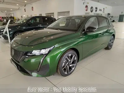 Nuova Peugeot 308 Allure 136 CV (100 kW) 2025 Verde Utilitaria