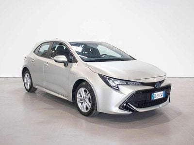 Begagnad Toyota Corolla Hybrid Active 122 HK (89 kW) 2020 Silver Sedan