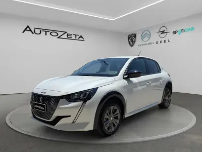 Usata Peugeot e-208 Allure 56 kW (77 CV) 2022 Bianco Utilitaria