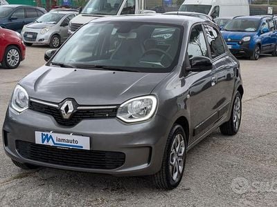 Usata Renault Twingo Intens 65 CV (47 kW) 2023 Grigio Utilitaria