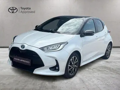 Usata Toyota Yaris Hybrid Style 116 CV (85 kW) 2022 Bianco Berlina