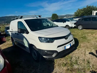 Usata Toyota Proace City City 102 CV (75 kW) 2021 Bianco Monovolume