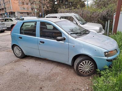 Usata Fiat Punto 60 CV (44 kW) 2000 Utilitaria